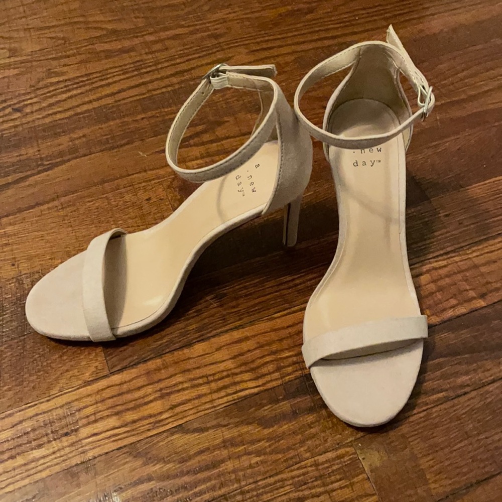 Taupe heels
